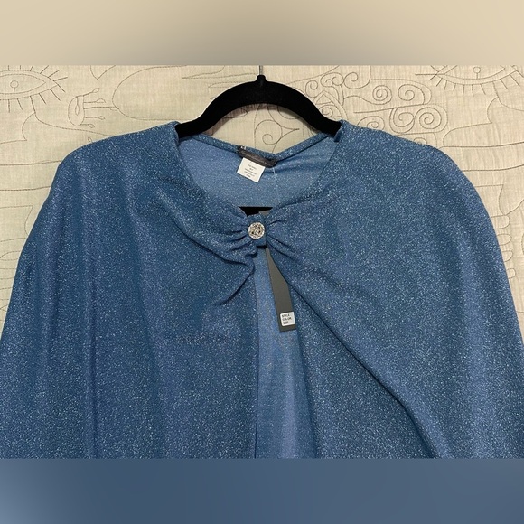 NEW Monique Lhuillier Metallic Stretch-Knit Cape Sz S Crystal Button Azure Blue - Picture 5 of 9